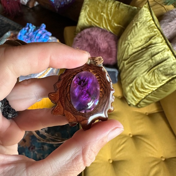 Wooden Pendant with Purple Gemstone Third Eye Pinecone - Picture 1 of 10